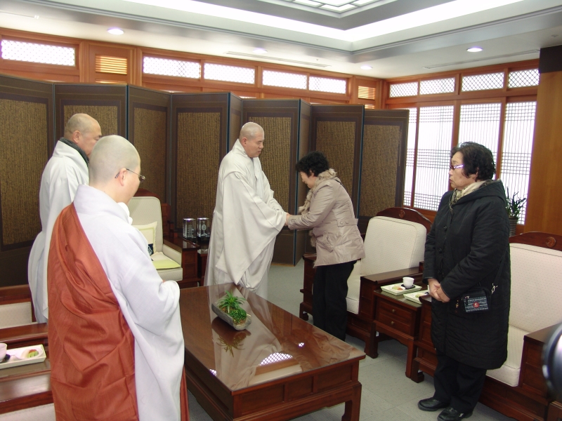 2011.01.18_구제역 순직 공무원 위로 (1)